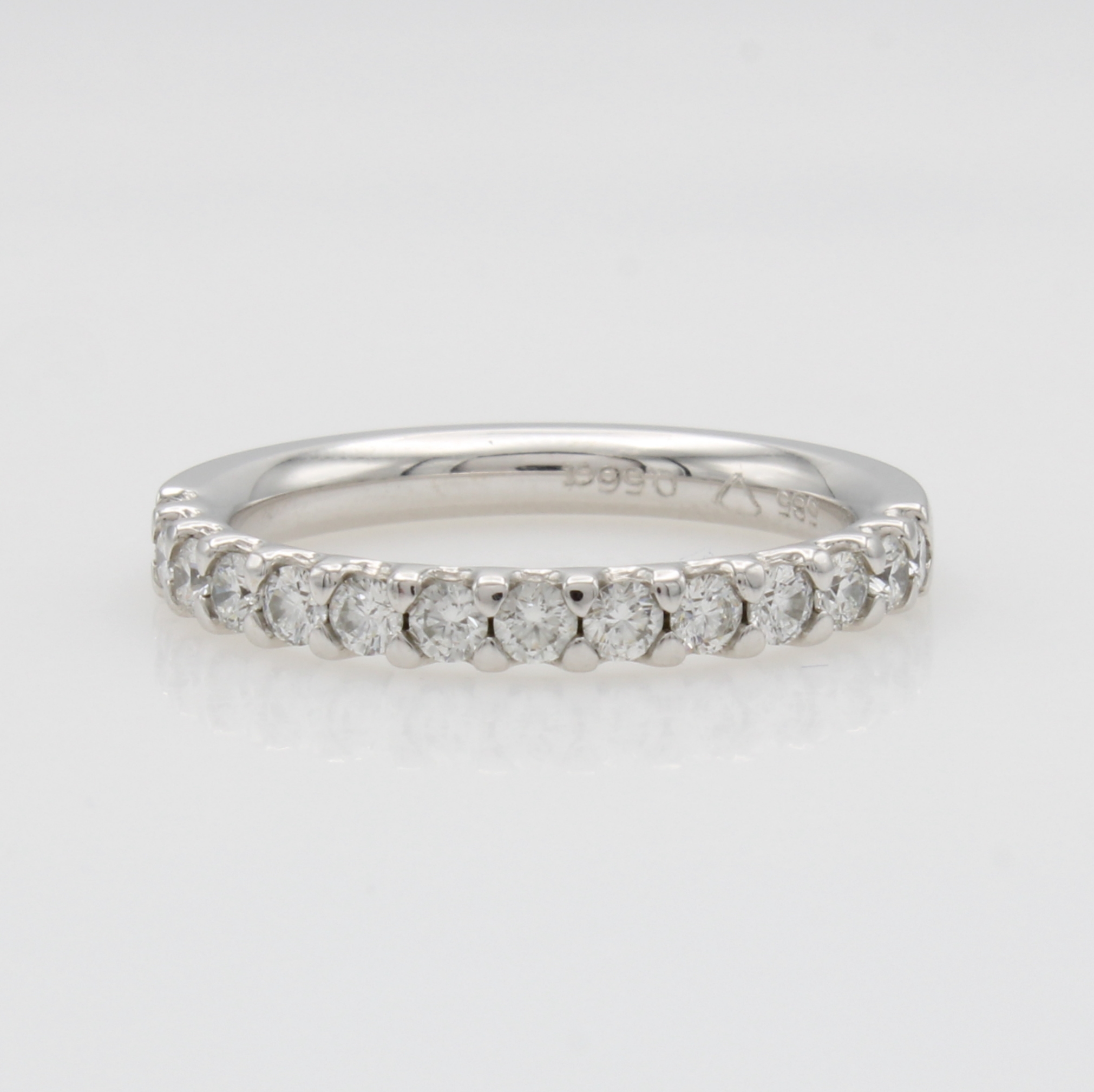 Image 27164132 - Ring mit Brillanten, WG 585/000, 14 Brill. zus. ca. 0.56 ct Weiß/si, RW ca. 55 ...