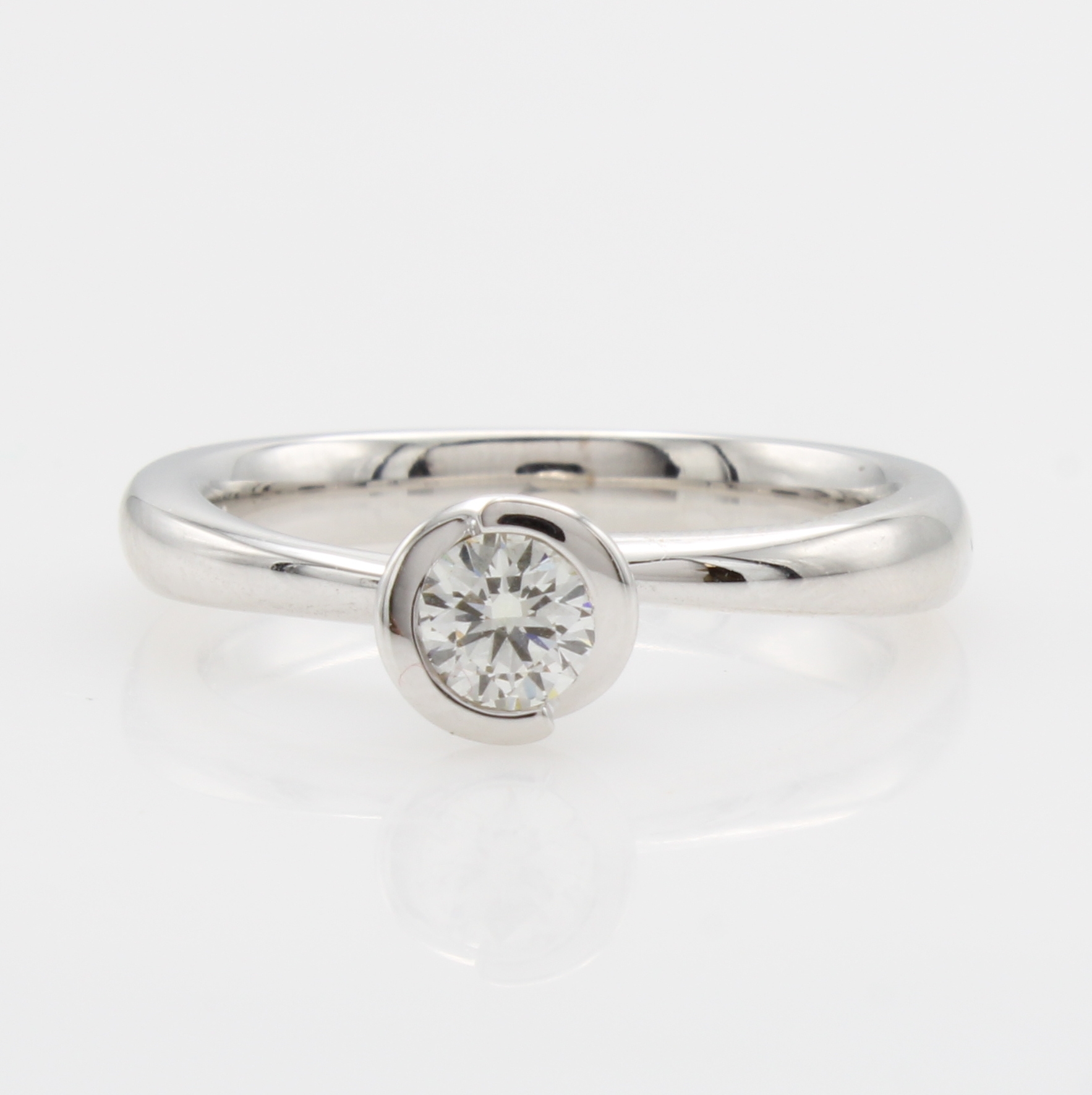 Image 27164140 - Ring mit Brillant, WG 750/000, Brill. in spiralförm. Fassung ca. 0.28 ct ...