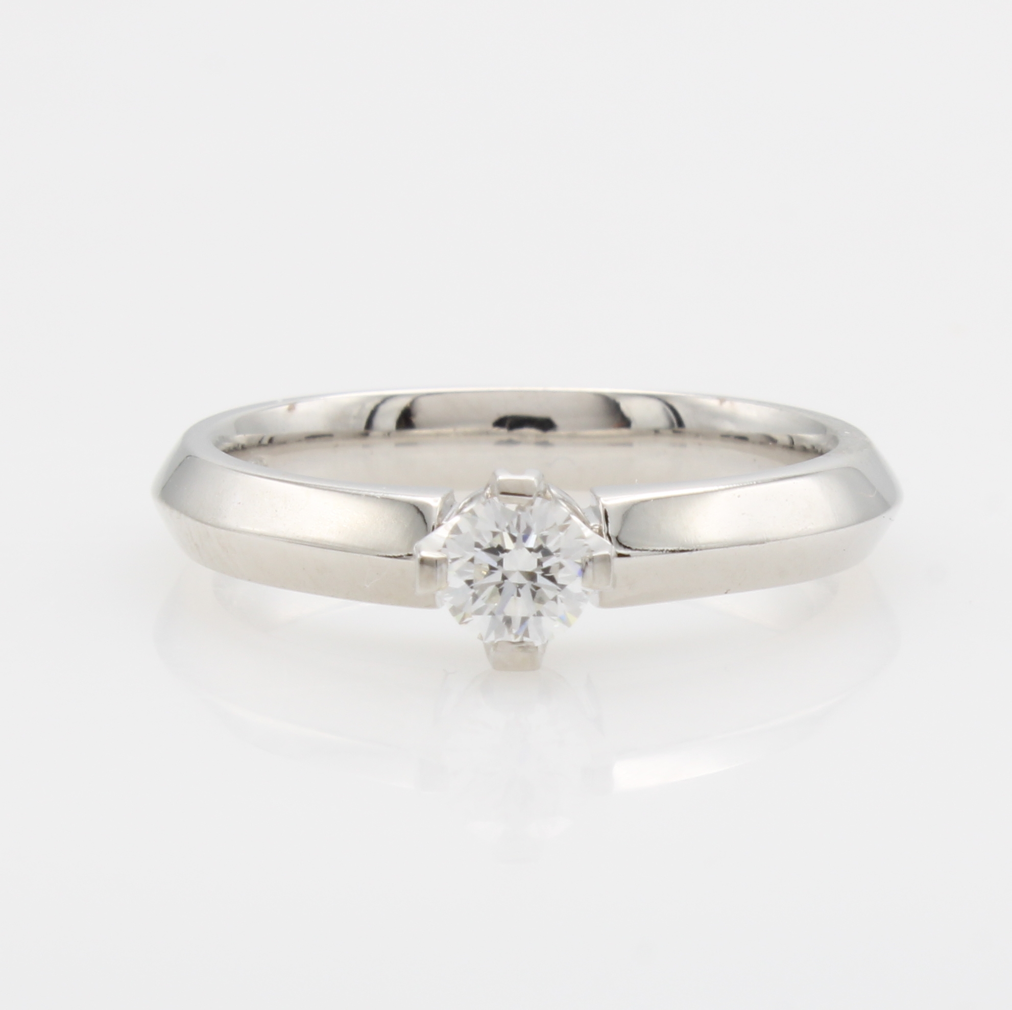 Image 27164148 - Ring mit Brillant, WG 750/000, Brill. in Krappenfassung ca. 0.26 ct Weiß/si, RW ca. 54 ...