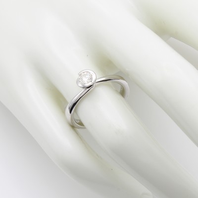 27164140a - Ring mit Brillant, WG 750/000, Brill. in spiralförm. Fassung ca. 0.28 ct ...