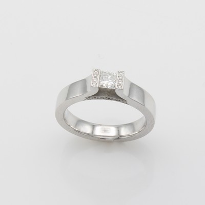 27164146a - Ring mit Brillanten, WG 750/000, Solitär ca. 0.37 ct u. Besatzbrill. (z.T. auch an ...