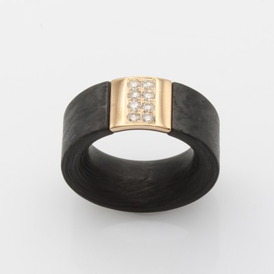 27164155a - Ring mit Brillanten, Carbon u. RoséG 750/000, 8 Brill. zus. ca. 0.32 ct Braun/vs, RW ...