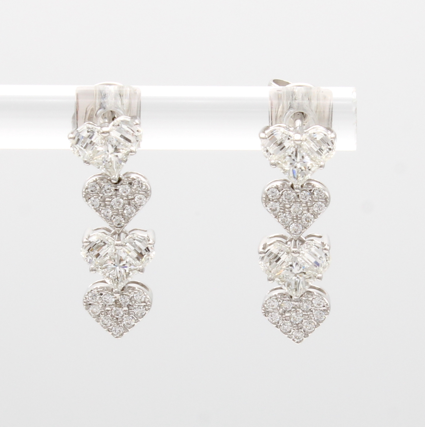 Image 27164322 - Paar Ohrstecker ´Herze´ mit Diamanten und Brillanten, WG 750/000, Diam. in versch. ...