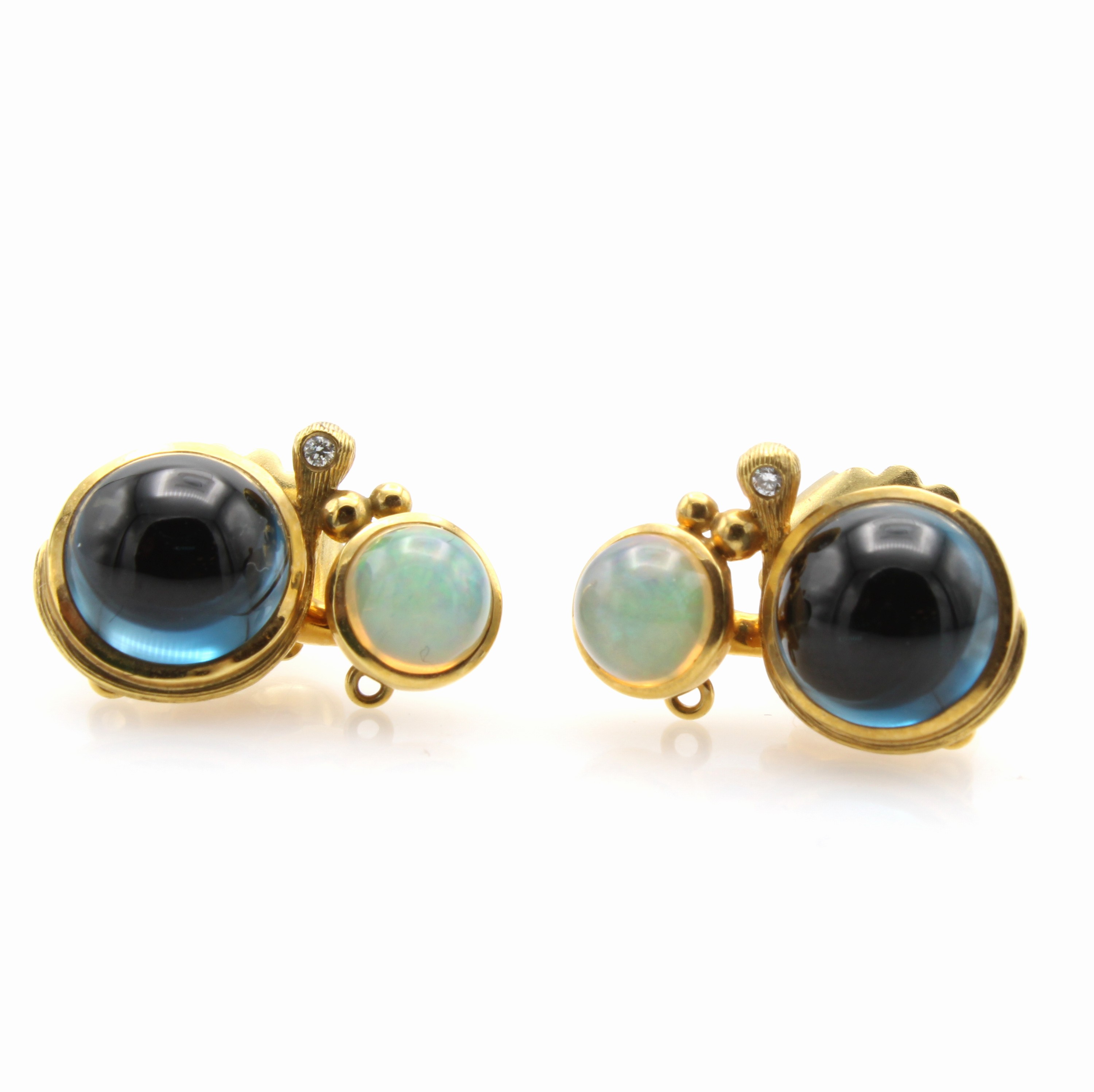 Image 27165126 - Ole Lynggaard Ohrstecker ´Lotus´, GG 750/000, 2 London Blue Topascabochons (beh.), 2 ...