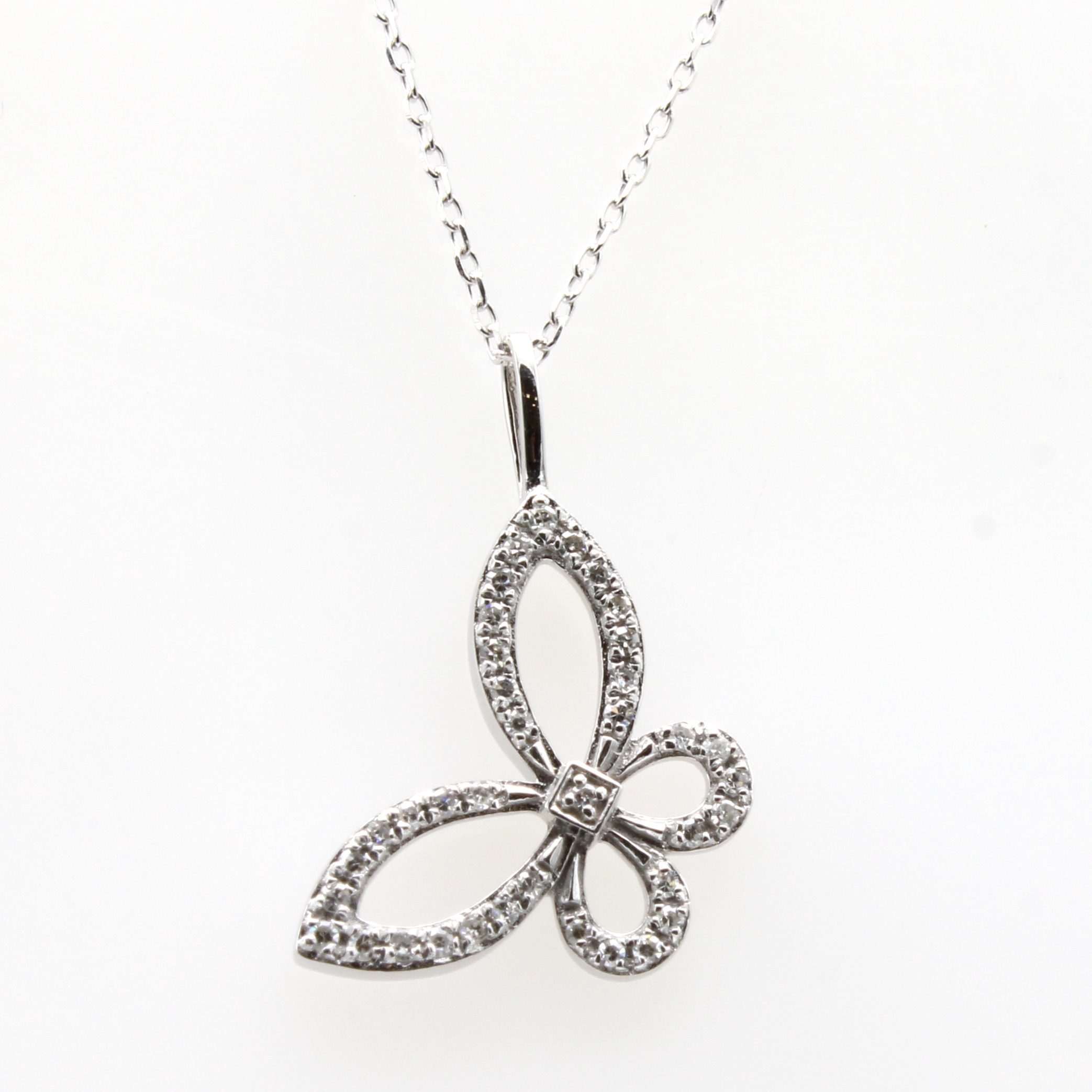 Image 27165442 - Anhänger ´Schmetterling´ mit Diamanten an Kette, WG 585/000, 8/8 Diam. zus. ca. 0.08 ct ...
