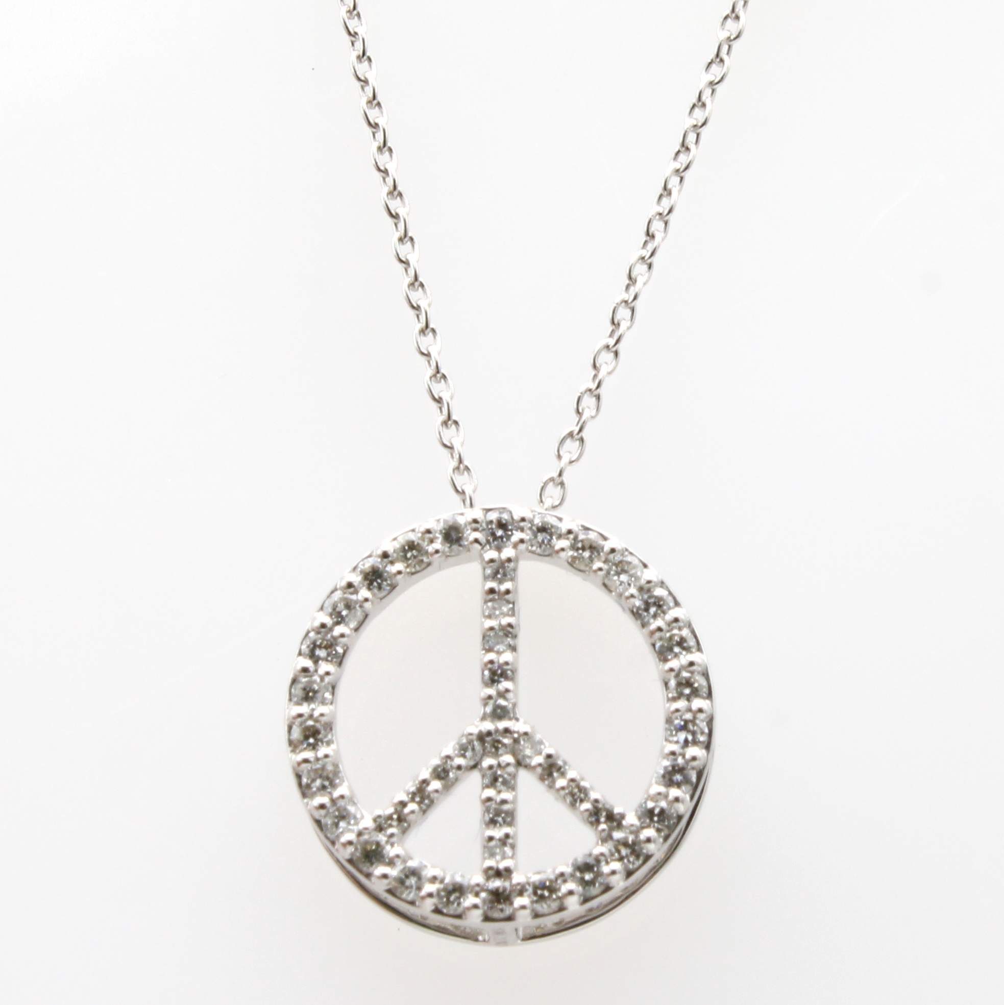 Image 27165443 - Anhänger ´Peace´ mit Diamanten an Kette, WG 750/000, 8/8 Diam. zus. ca. 0.30 ct ...
