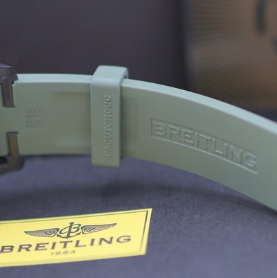 27168732d - BREITLING Colt Skyracer Herrenarmbanduhr Referenz X74320E4/BF87, quarz, Breitlight- ...