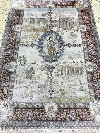 27168743h - Hereke Seide fein, China, Ende 20.Jhd, reine Naturseide, ca. 140 x 95 cm, ca. 1,0 Mio. ...