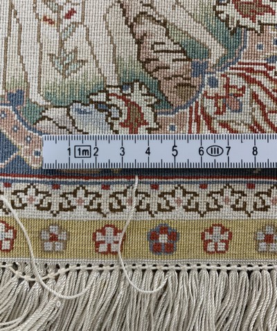 27168743i - Hereke Seide fein, China, Ende 20.Jhd, reine Naturseide, ca. 140 x 95 cm, ca. 1,0 Mio. ...