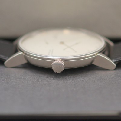 27172620c - NOMOS GLASHÜTTE Herrenarmbanduhr Lambda 49 in WG 750/000 Referenz 931, Handaufzug, ...