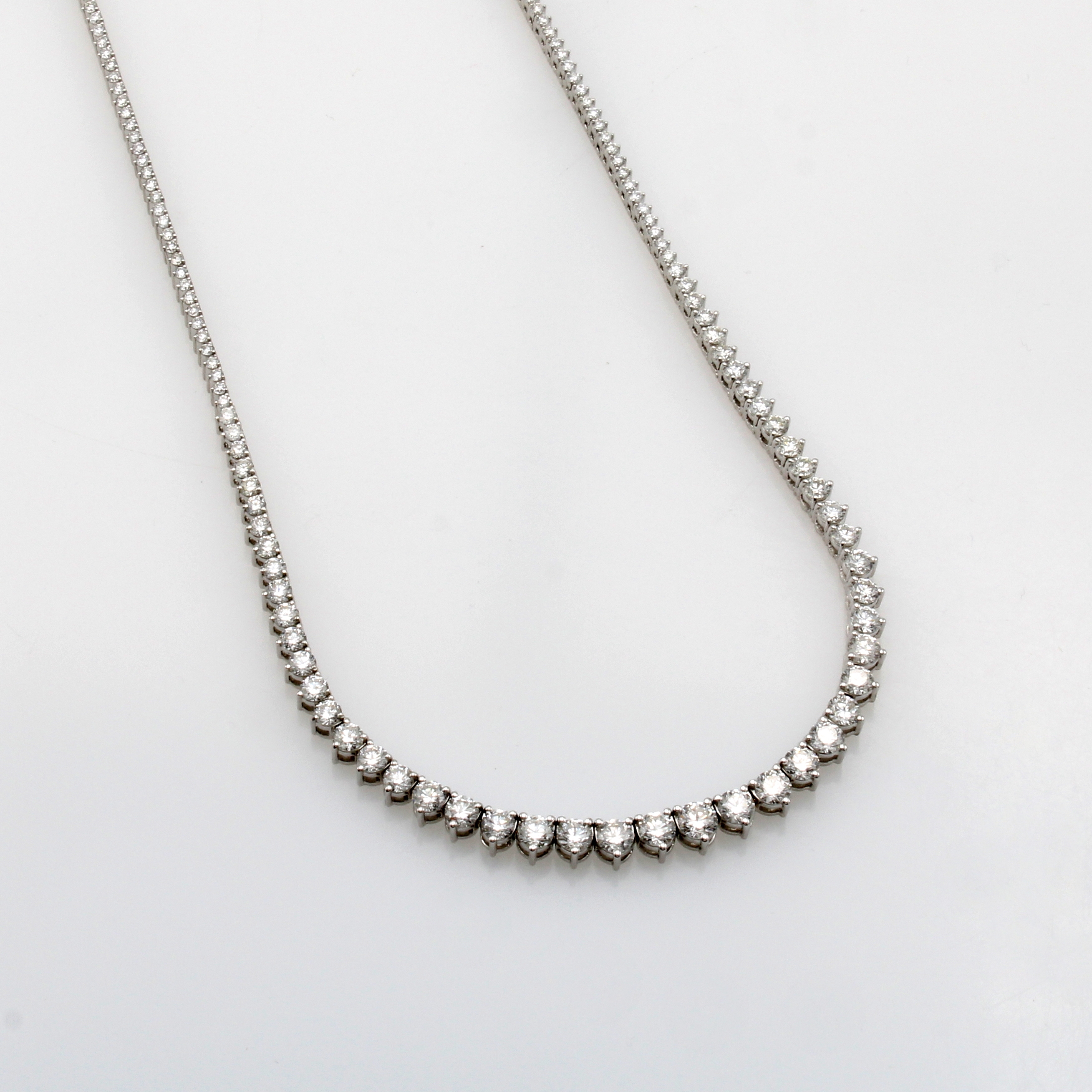 Image 27175264 - Riviercollier mit Brillanten, WG 750/000, voll bes. m. Brill. in 3er Krappenf. zus. ca. ...