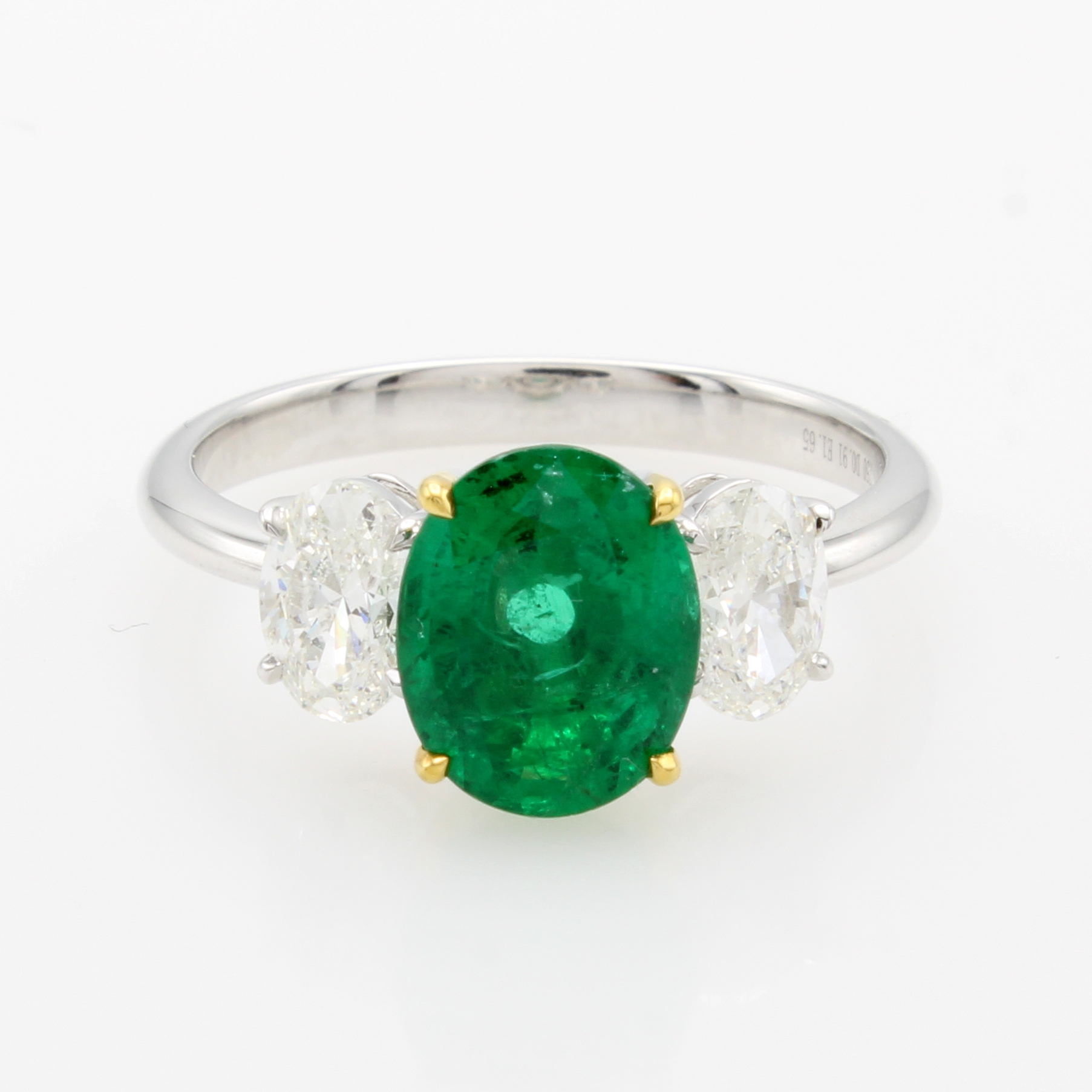 Image 27177743 - Ring mit Smaragd und Diamanten, WG 750/000, ovaler Smaragd in GG Krappenfassung ca. 1.65 ...