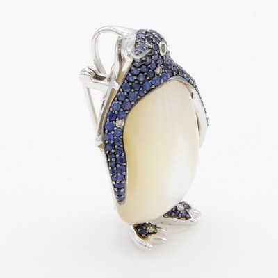27177753b - Anhänger/Brosche ´Pinguin´ mit Perlmutt, Saphiren und Brillanten, WG 750/000, Perlmutt ...