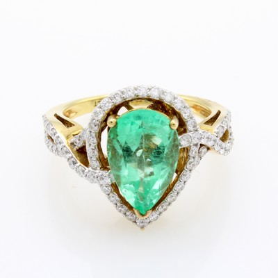 Image Ring mit Smaragd und Brillanten, GG 750/000, Smaragdtropfen ca. 2.90 ct, Brill. zus. ca. ...