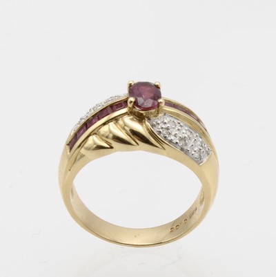 27180994a - Ring mit Rubinen und Brillanten, GG 750/000,Rubincarrées u. ovaler Rubin, Brill. zus. ...