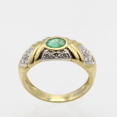 Image Ring mit Smaragd und Brillanten, GG 750/000,Brill. zus. ca. 0.30 ct Weiß/si, ovaler ...