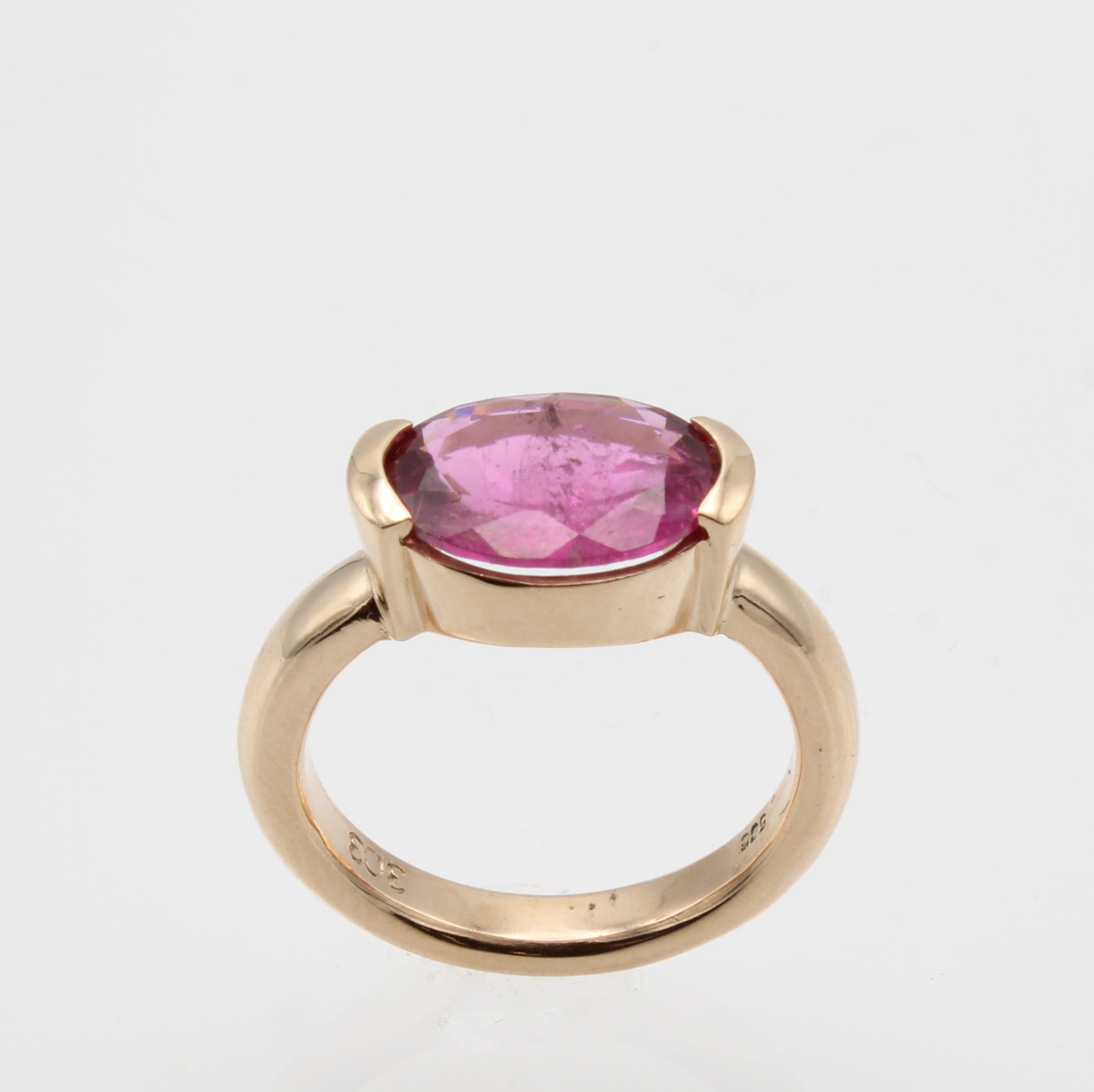 Image 27181007 - Ring mit Turmalin, RG 585/000, fac., ovaler Citrin ca. 3.03 ct, RW ca. 56 Schätzpreis: ...