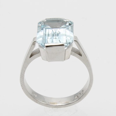 Image Ring mit Aquamarin, WG 585/000, Aquamarin in8-eck gef. ca. 4.63 ct, RW ca. 56 ...