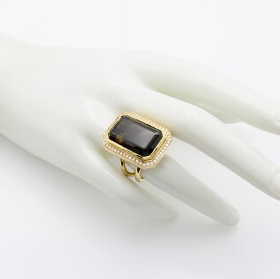 27181180a - Ring mit Turmalin und Brillanten, GG 750/000, achteckiger, grüner Turmalin ca. 23.72 ct ...