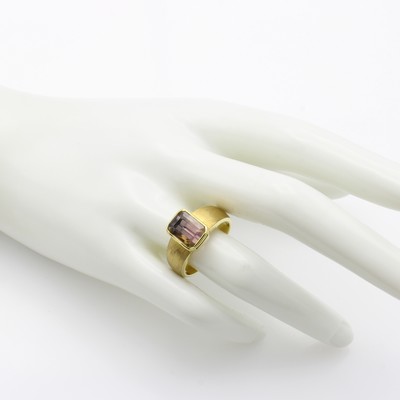 27181181a - Ring mit Turmalin, GG 585/000, z.T. matt., achteckiger, brauner bis l. roséf. Turmalin ...