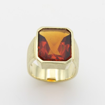 27181524a - Ring mit Citrin, GG 585/000, z.T. matt., achteckiger Citrin ca. 8.6 ct, RW ca. 58 ...