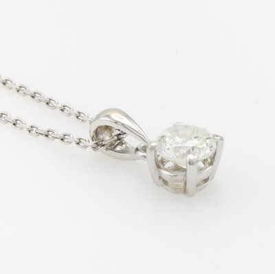 27183272a - Anhänger mit Brillantsolitär an Kette, WG 750/000, Brill. in Krappenfassung ca. 0.50 ...